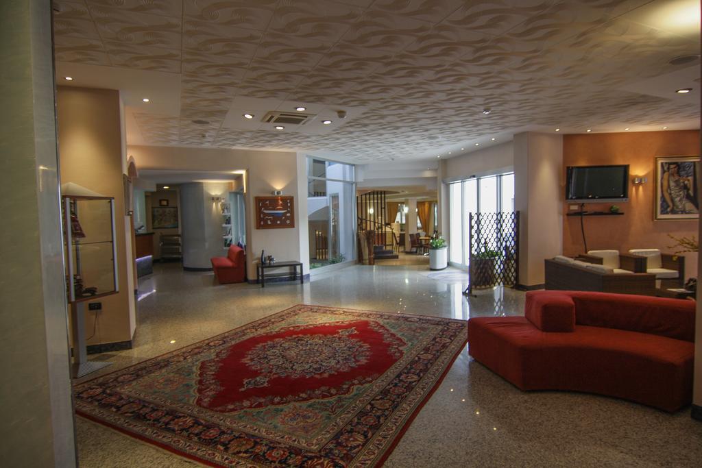 Hotel Meripol Alba Adriatica Ngoại thất bức ảnh