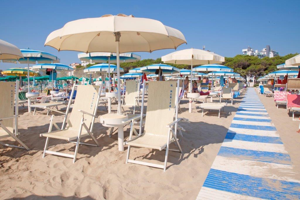 Hotel Meripol Alba Adriatica Ngoại thất bức ảnh